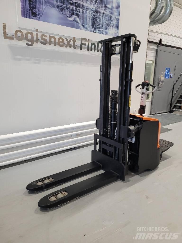 Rocla SPE16i Transpaleti autopropulsanti