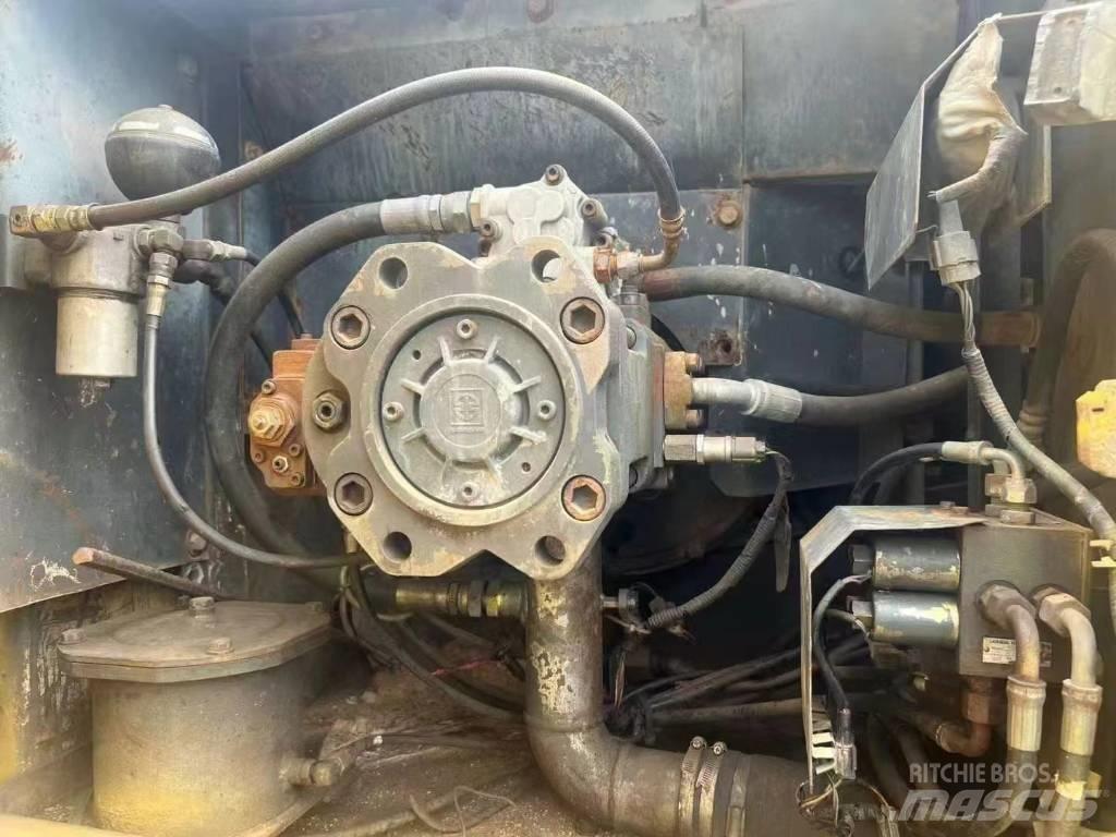 Sumitomo SH200A3 Excavatoare pe șenile
