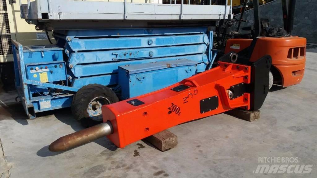OCM 200s Ciocane / Concasoare