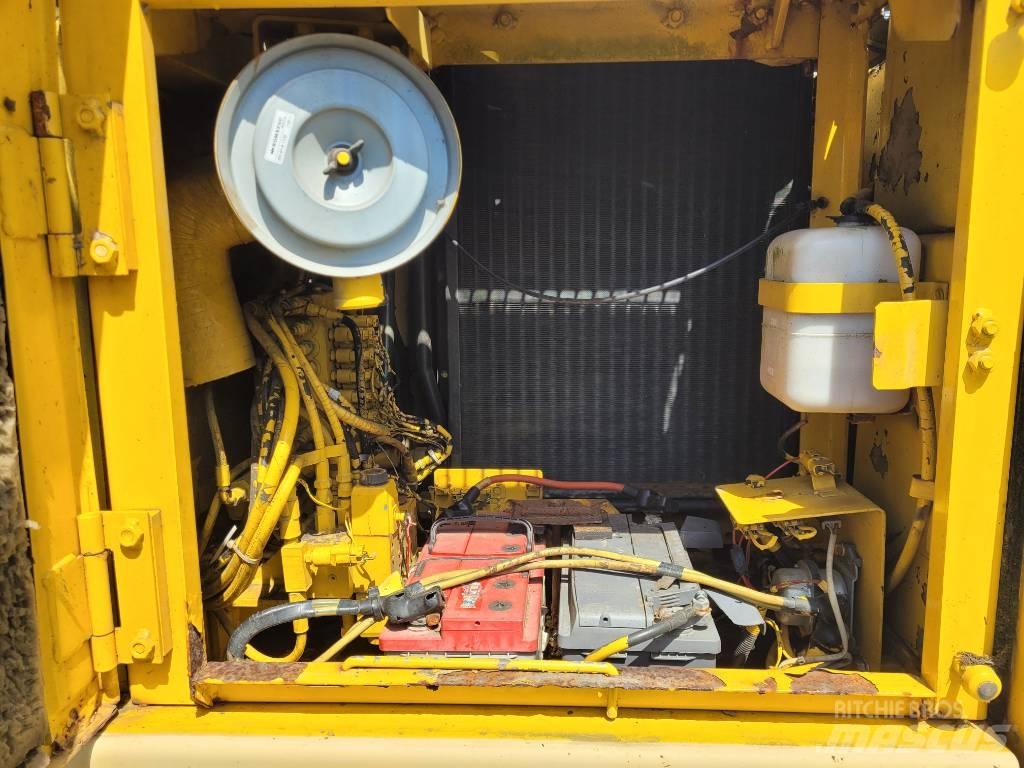 Komatsu PW160 ES-6K Excavatoare cu roti