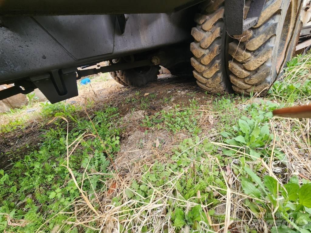 Hyundai ROBEX 2000W Excavatoare cu roti