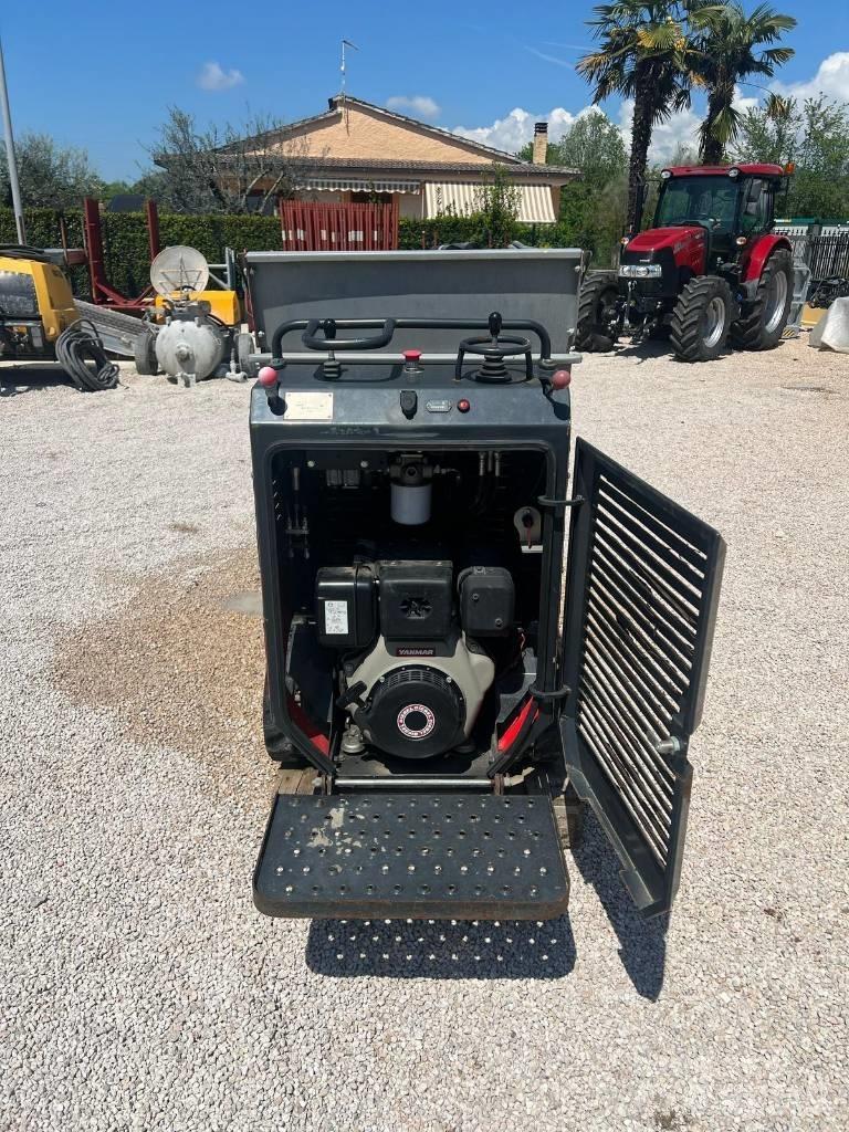 C&F T 85 HT Autobasculante cu senile
