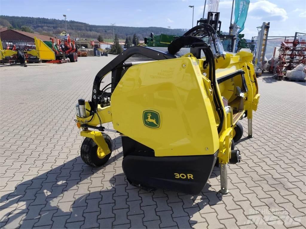John Deere 9700i Forajere cu autopropulsare