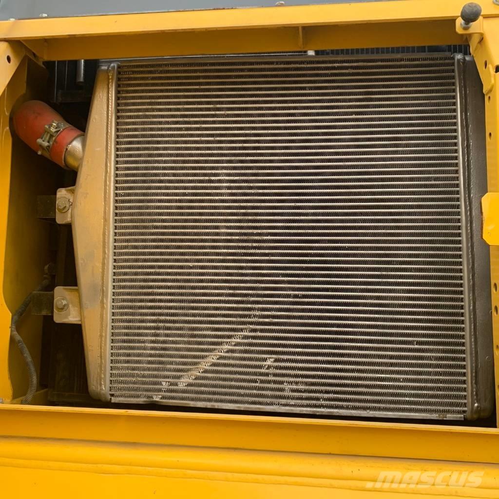 Komatsu PC450-8 Excavatoare pe șenile
