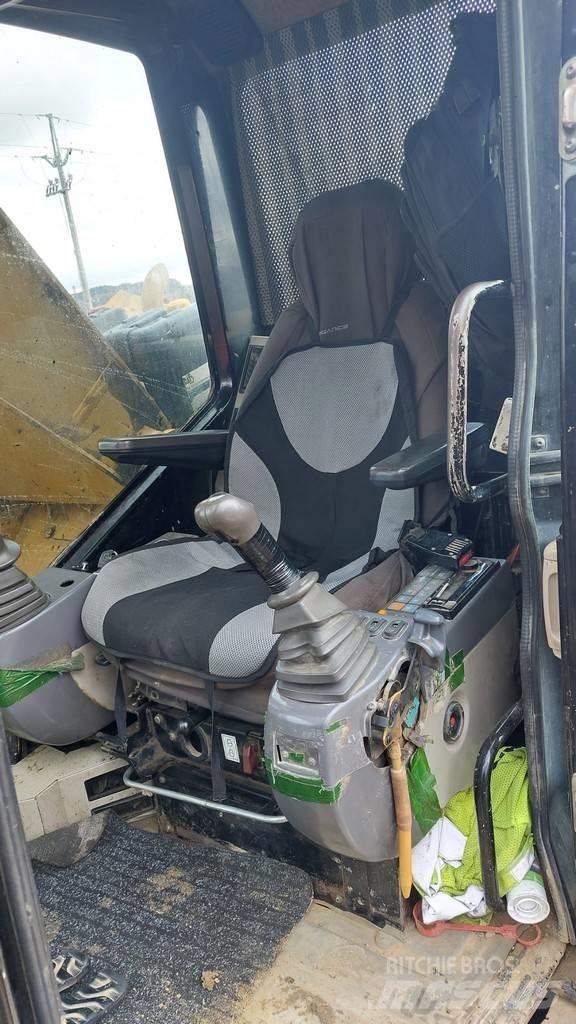 CAT 321 LCR Excavatoare pe șenile
