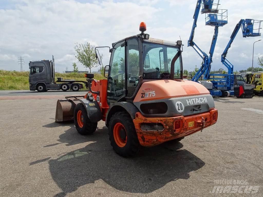Hitachi ZW75 Utilaje construcții - Altele