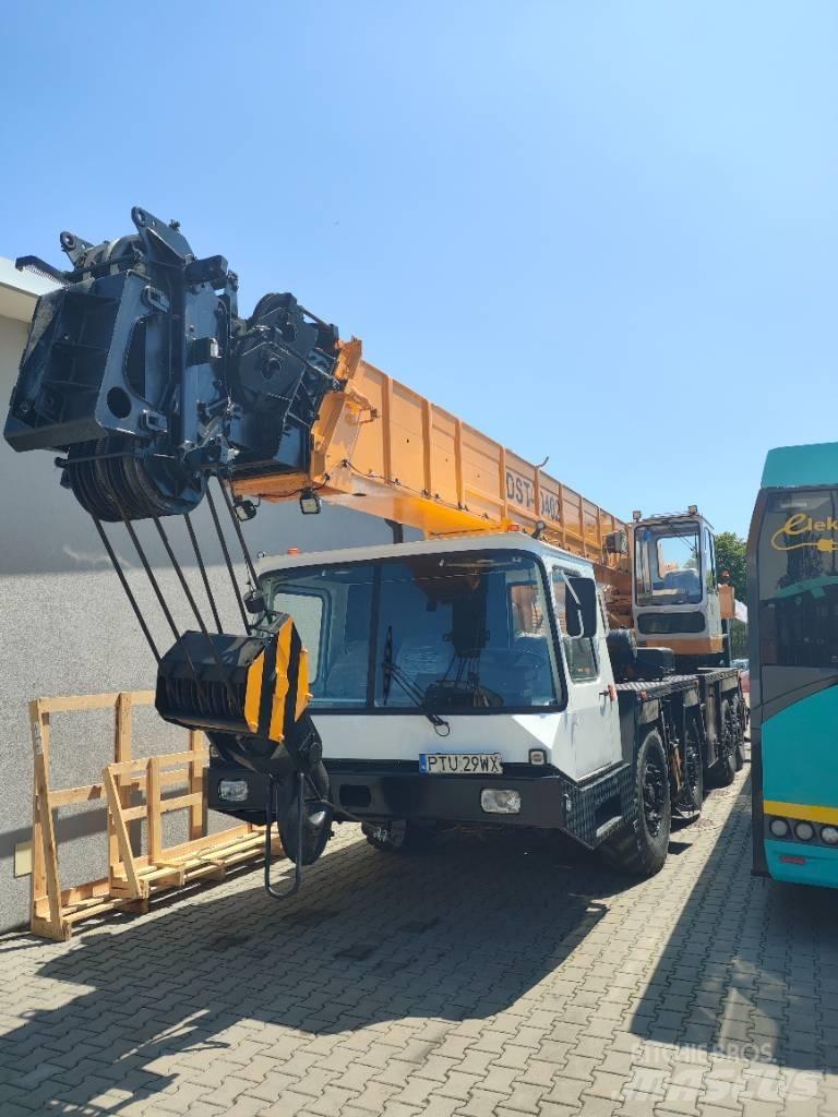 Bumar DST-0402 Macara teren accidentat