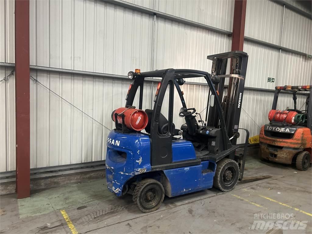 Nissan UD02A20PQ Stivuitor GPL