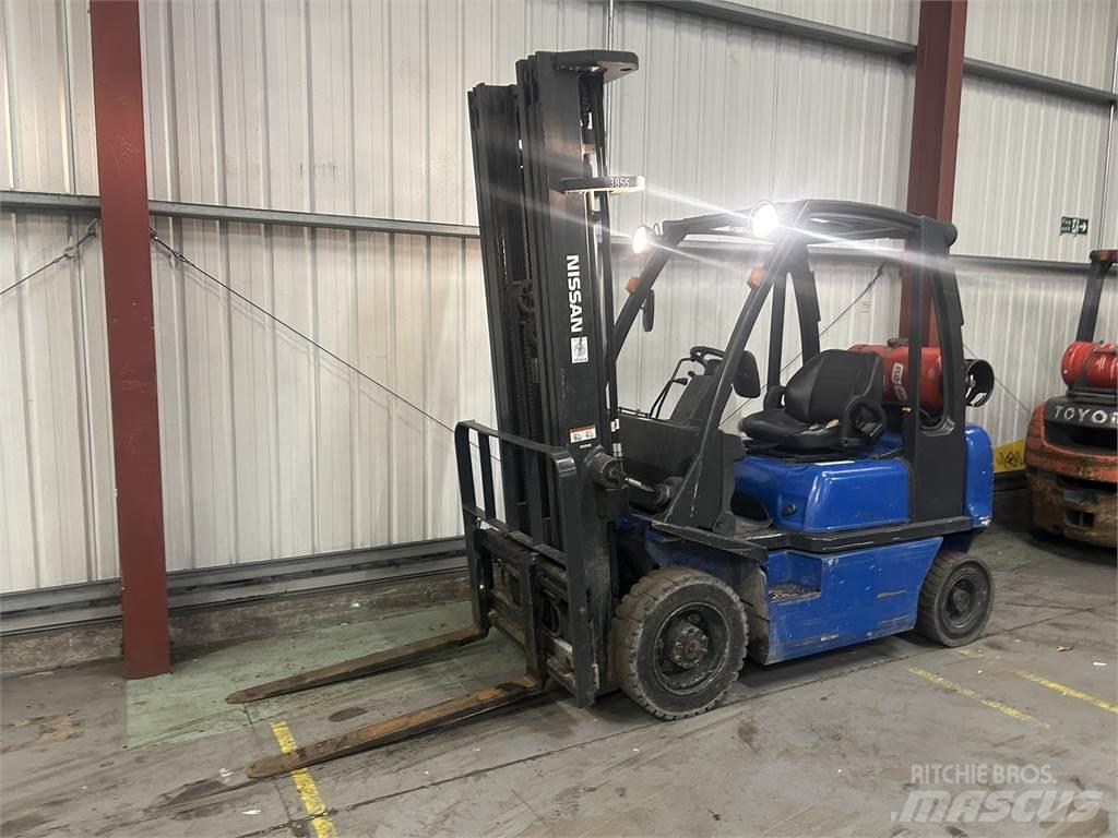 Nissan UD02A20PQ Stivuitor GPL