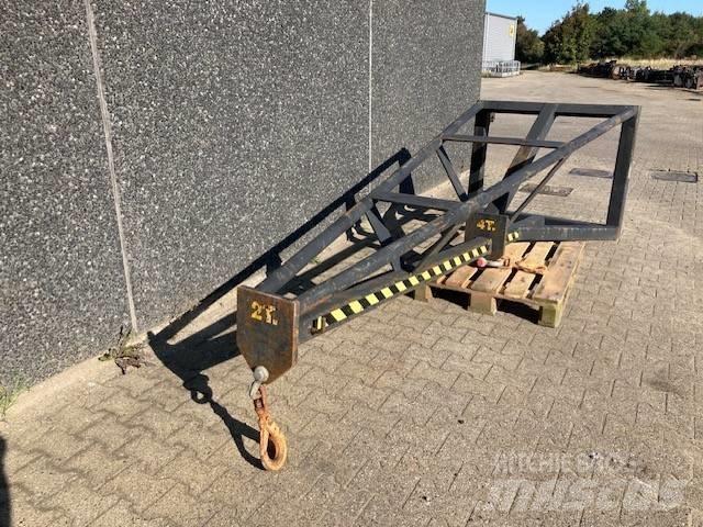 Kirk 2-4t Kranarm Alte componente
