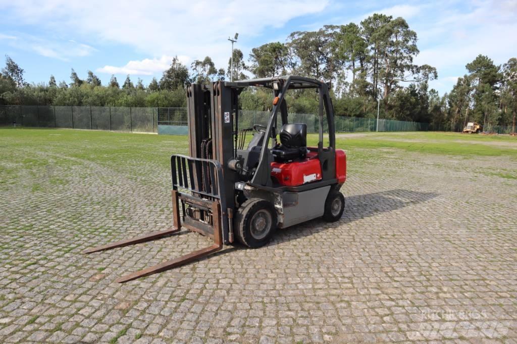 Nissan Y1D2A25Q Stivuitor diesel