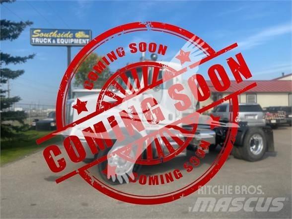 Peterbilt 335 Autotractoare