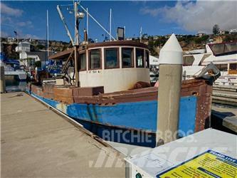  Trawler Boat Barje si pontoane