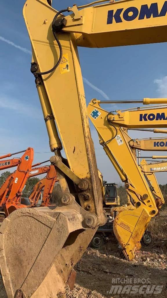 Komatsu PC 220-8 Excavatoare pe șenile
