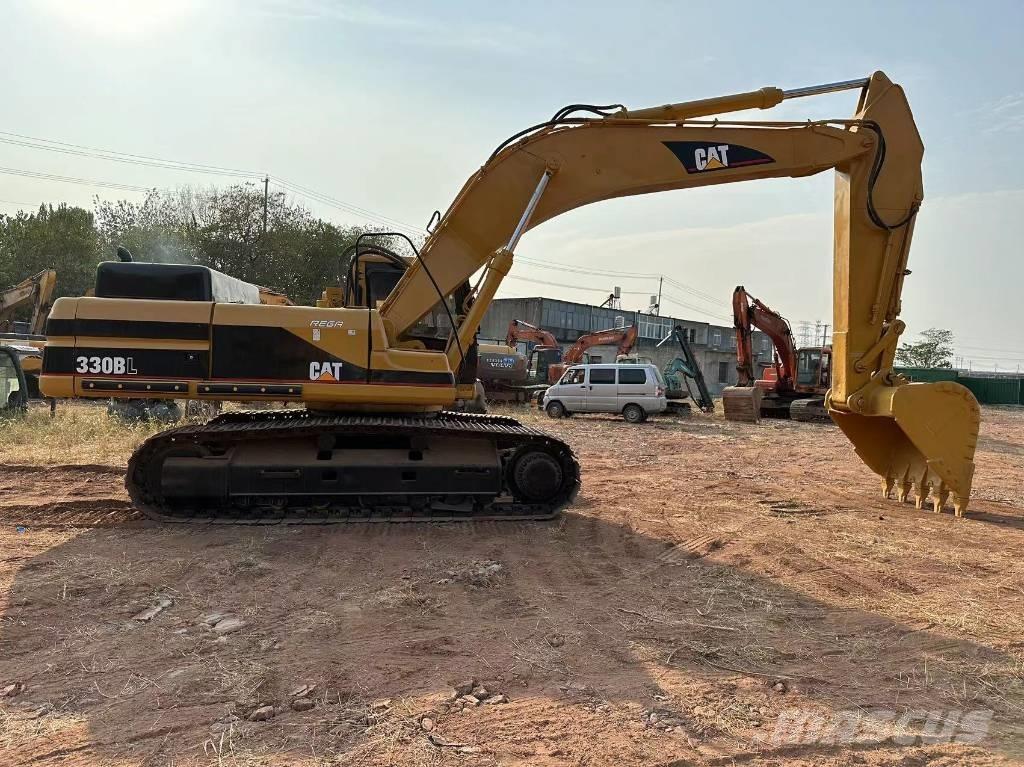 CAT 330 B Excavatoare pe șenile
