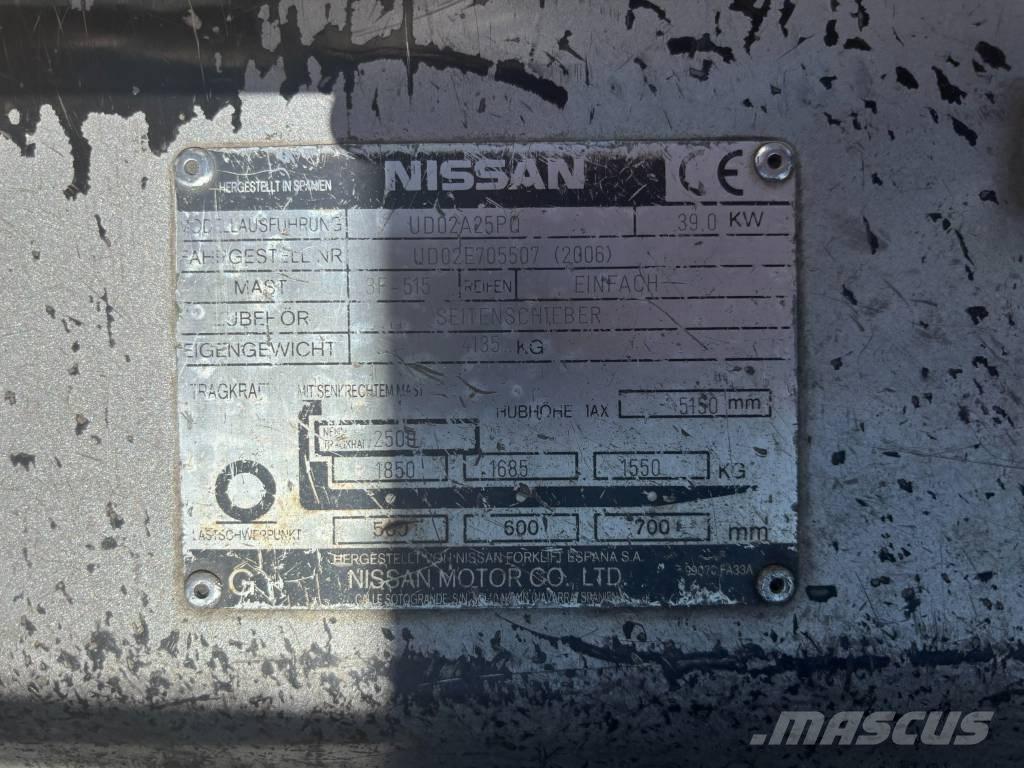 Nissan UD02A25PQ Stivuitor GPL