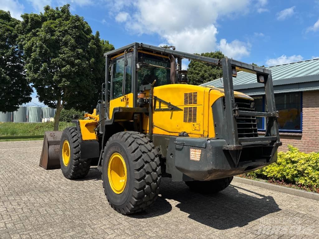 Komatsu WA 320-5 Incarcator pe pneuri
