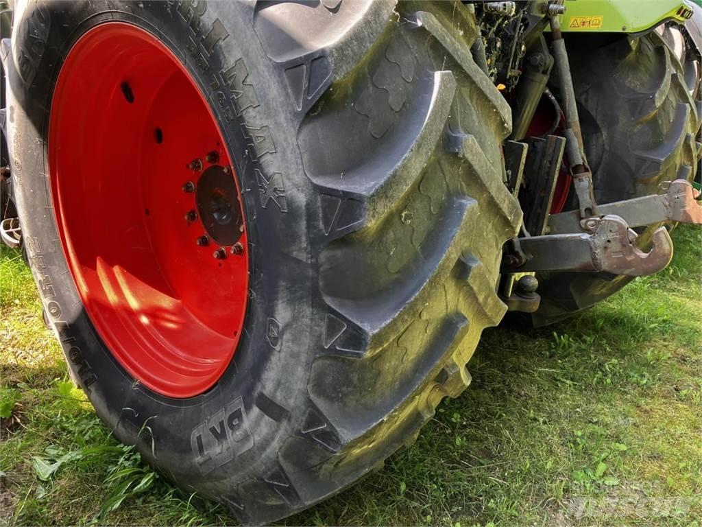 CLAAS Axion 850 Tractoare