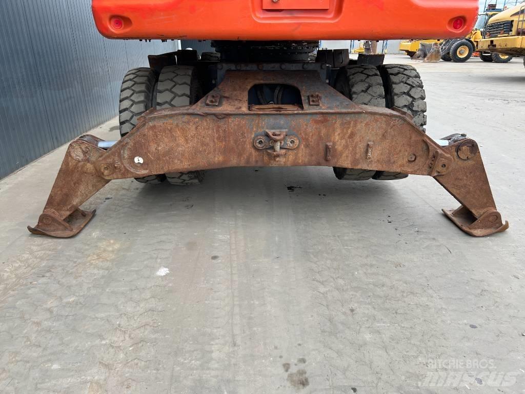 Doosan DX210W Excavatoare cu roti