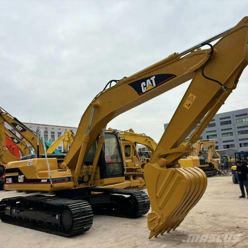 CAT 320BL Excavatoare pe șenile
