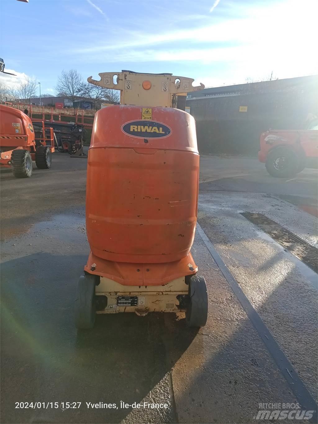 JLG T10E Alte ascensoare si platforme