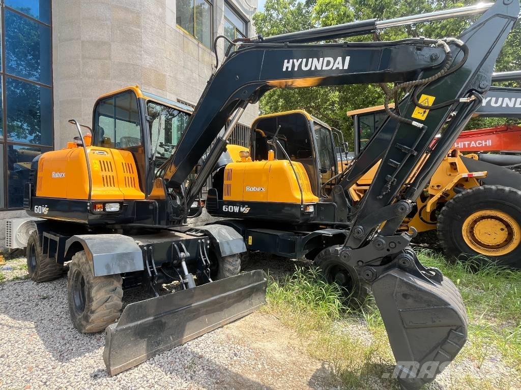 Hyundai R60W Excavatoare cu roti