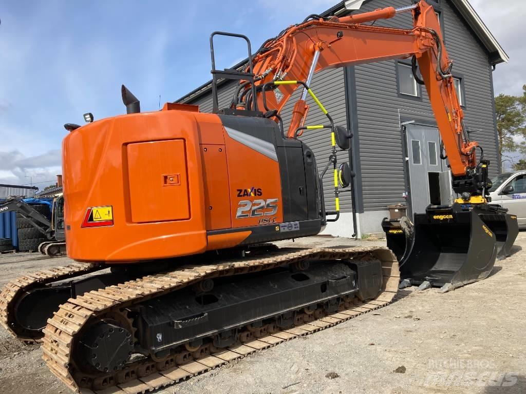 Hitachi ZX 225 US LC Excavatoare pe șenile
