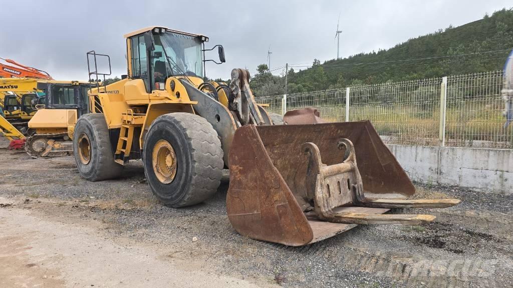 Volvo L 220 F Incarcator pe pneuri