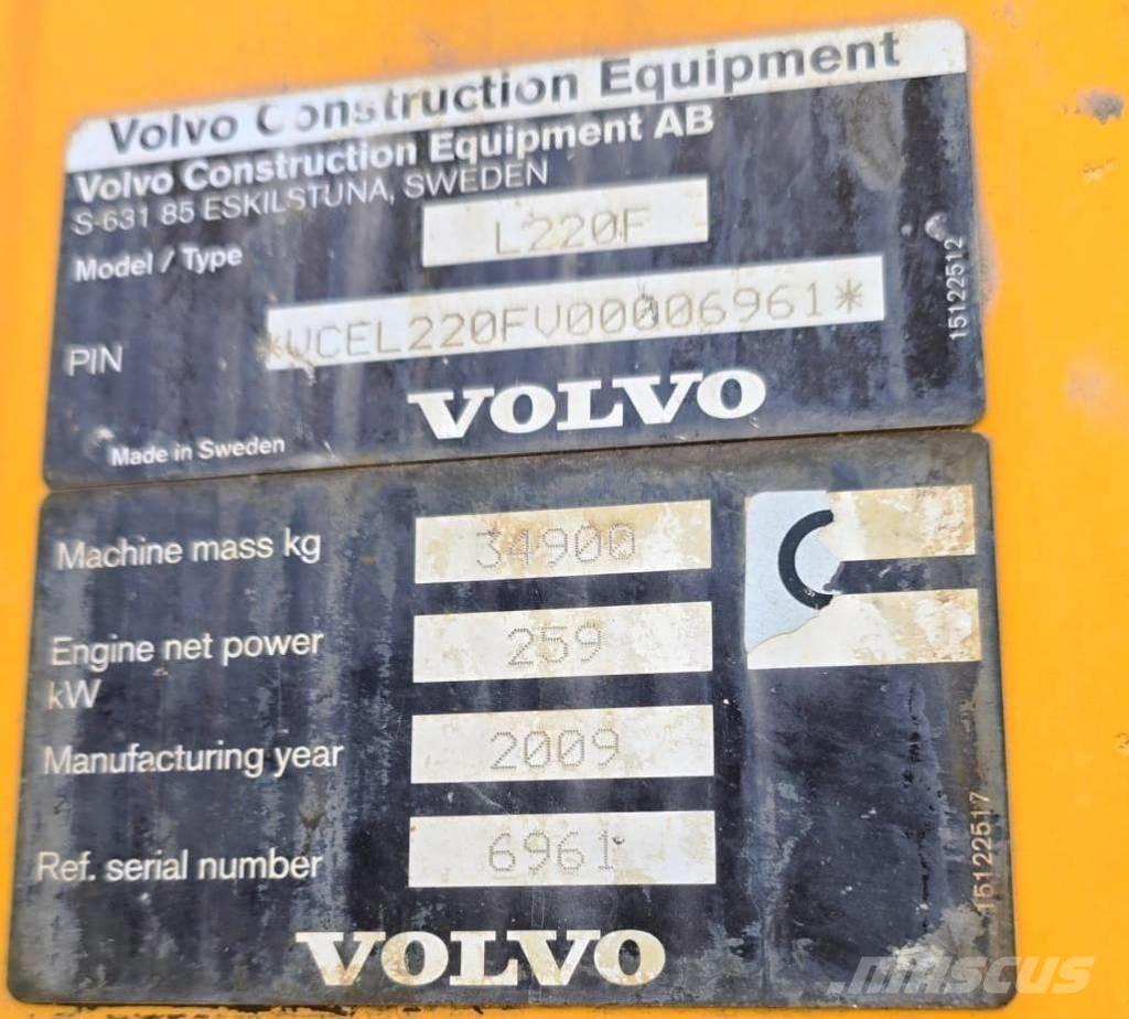 Volvo L 220 F Incarcator pe pneuri