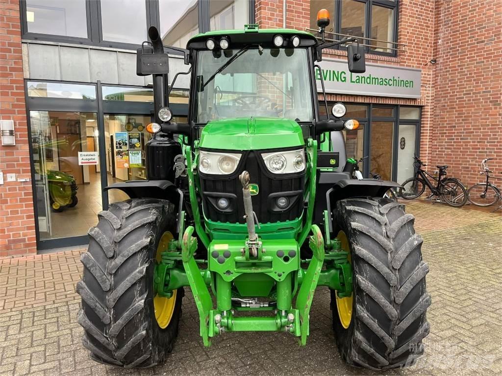 John Deere 6110 M Tractoare