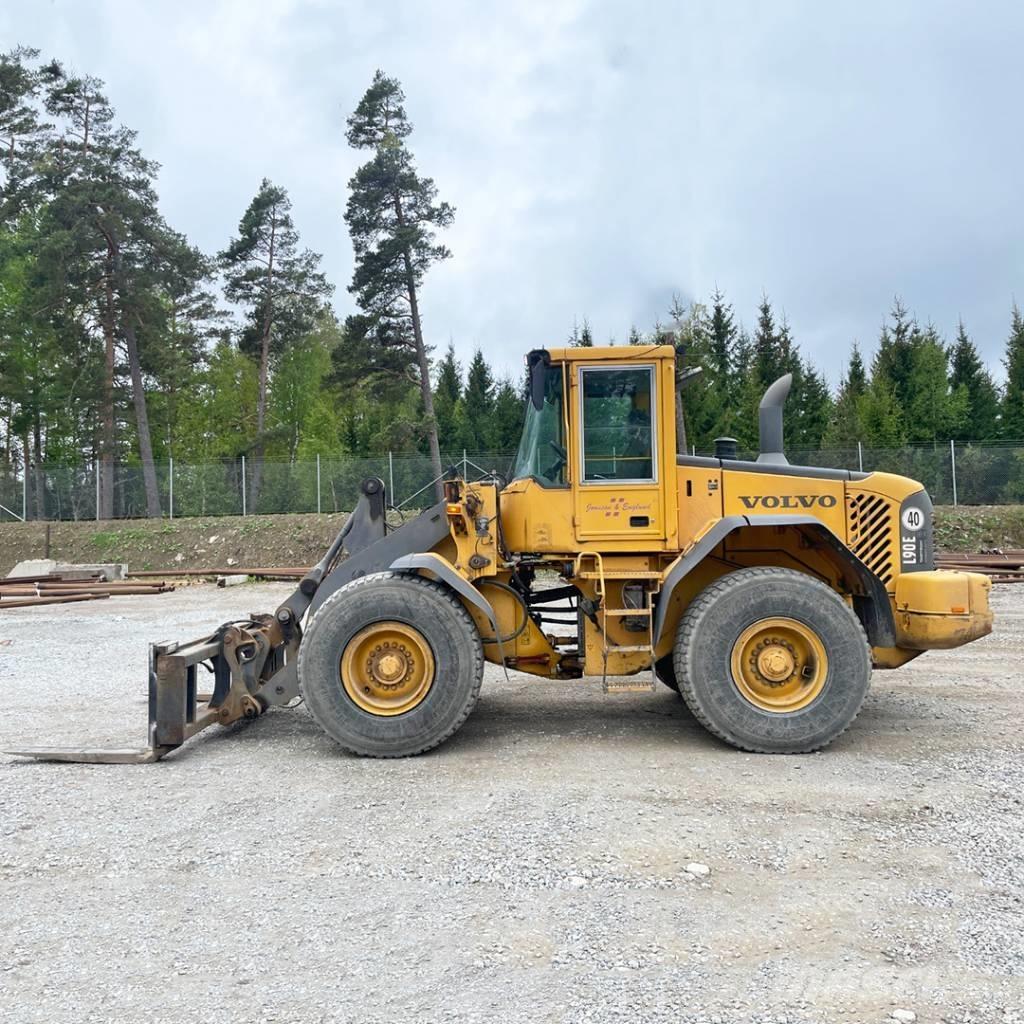 Volvo L 90 E Incarcator pe pneuri
