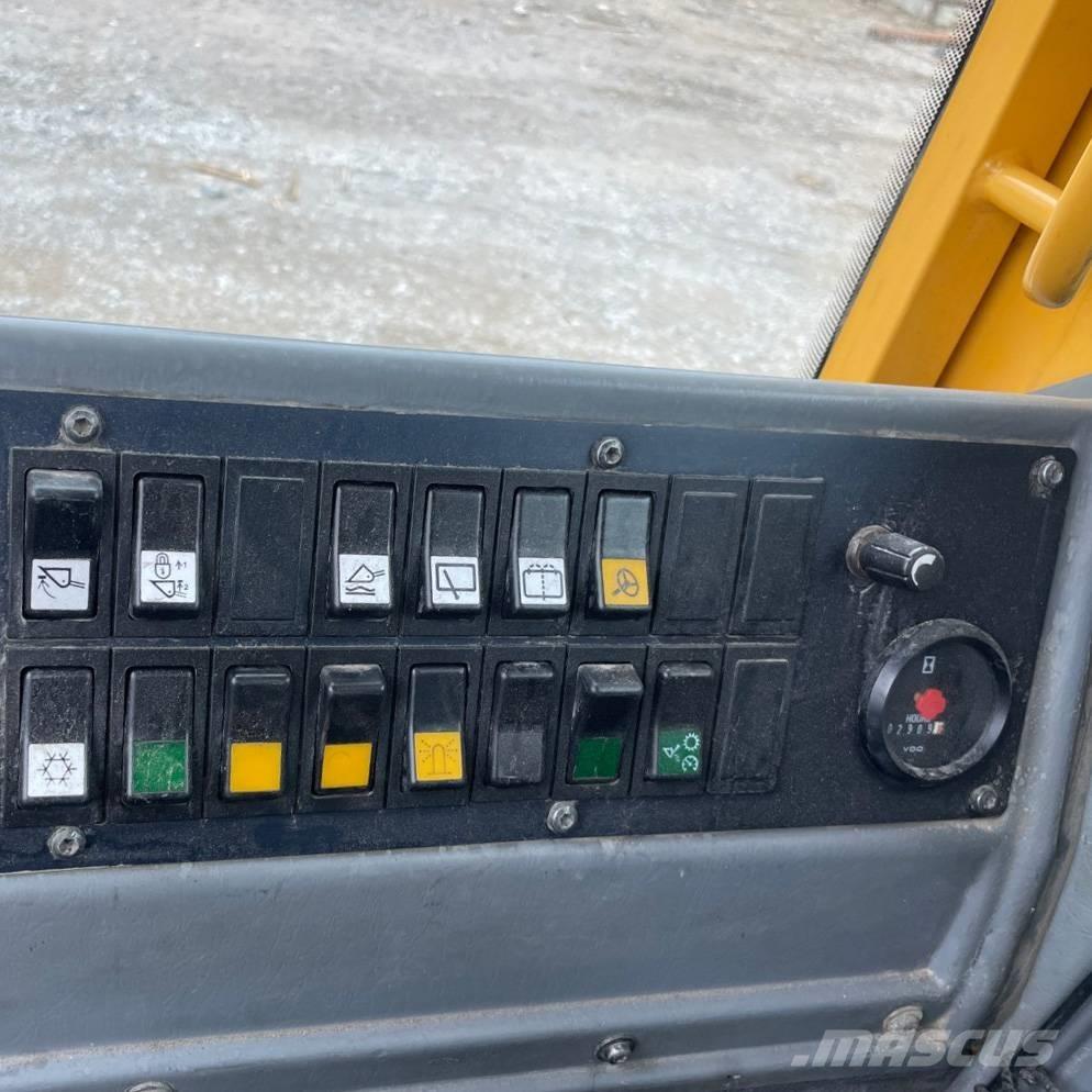 Volvo L 90 E Incarcator pe pneuri