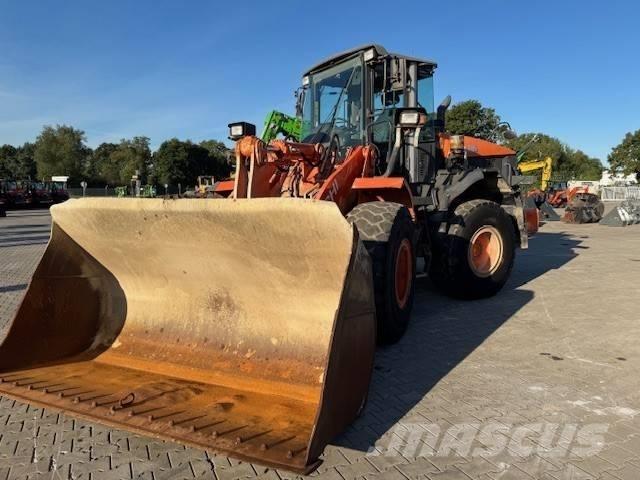 Hitachi ZW 180 Incarcator pe pneuri