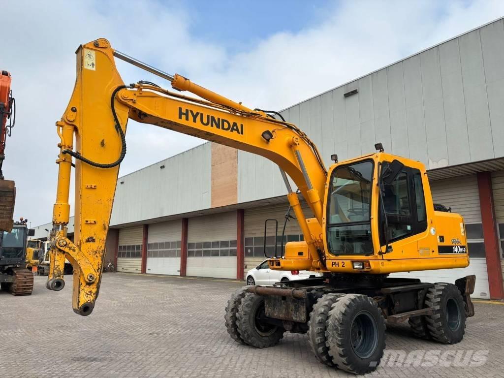 Hyundai 140W-7 Excavatoare cu roti