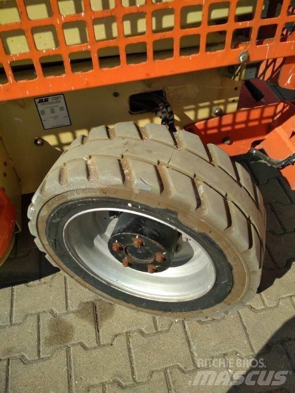 JLG M 4069 Platforme foarfeca