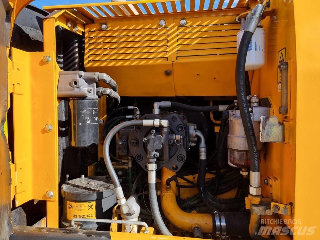 JCB JS 200 LC Excavatoare pe șenile
