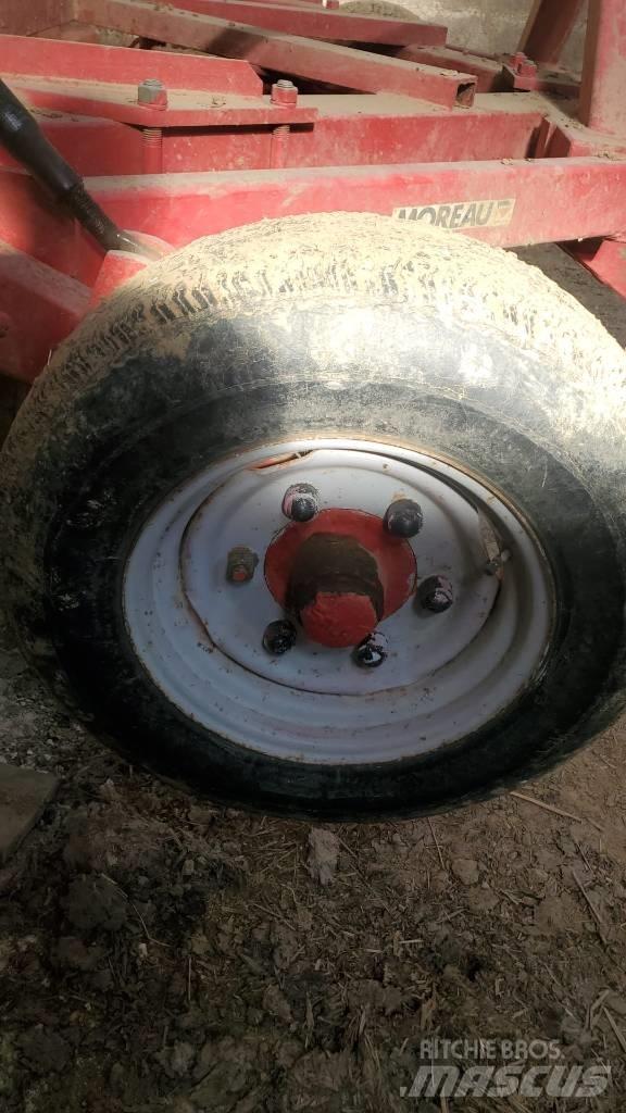 Moreau 3 DENTS Cultivatoare de recolte in randuri