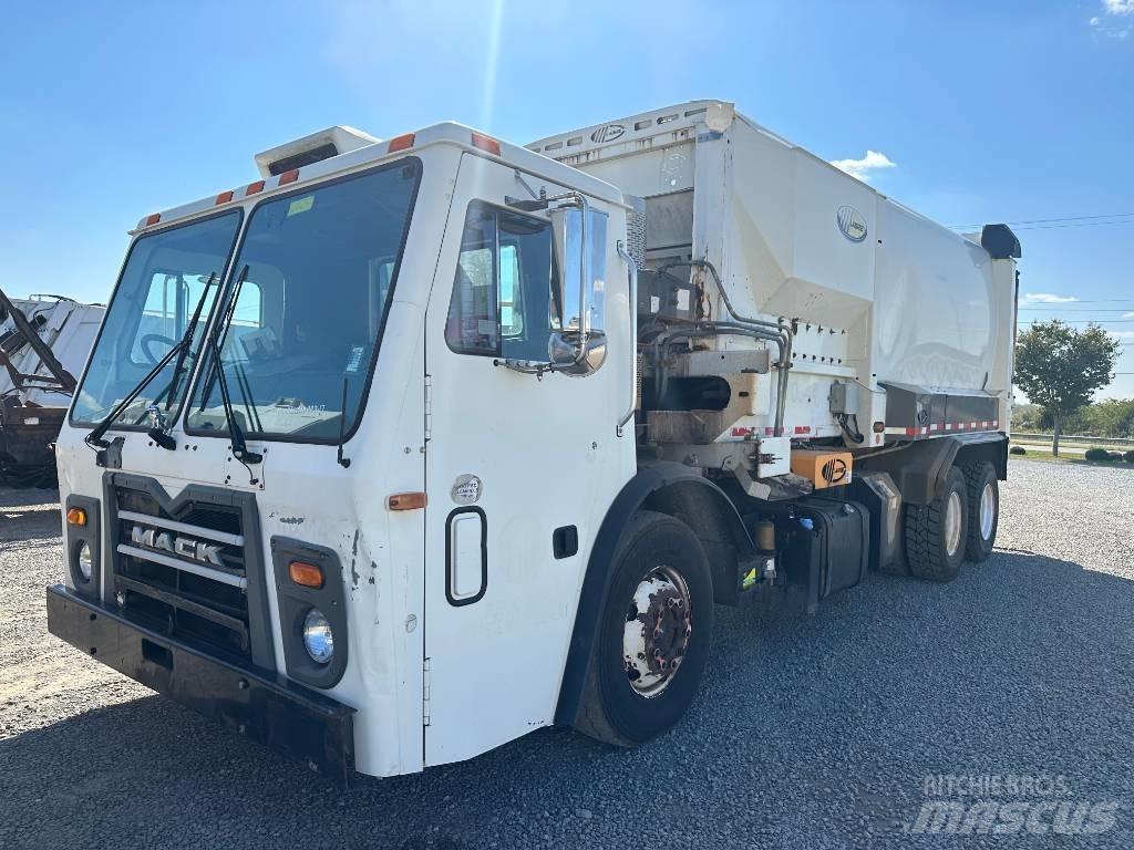 Mack LEU613 Camion de deseuri