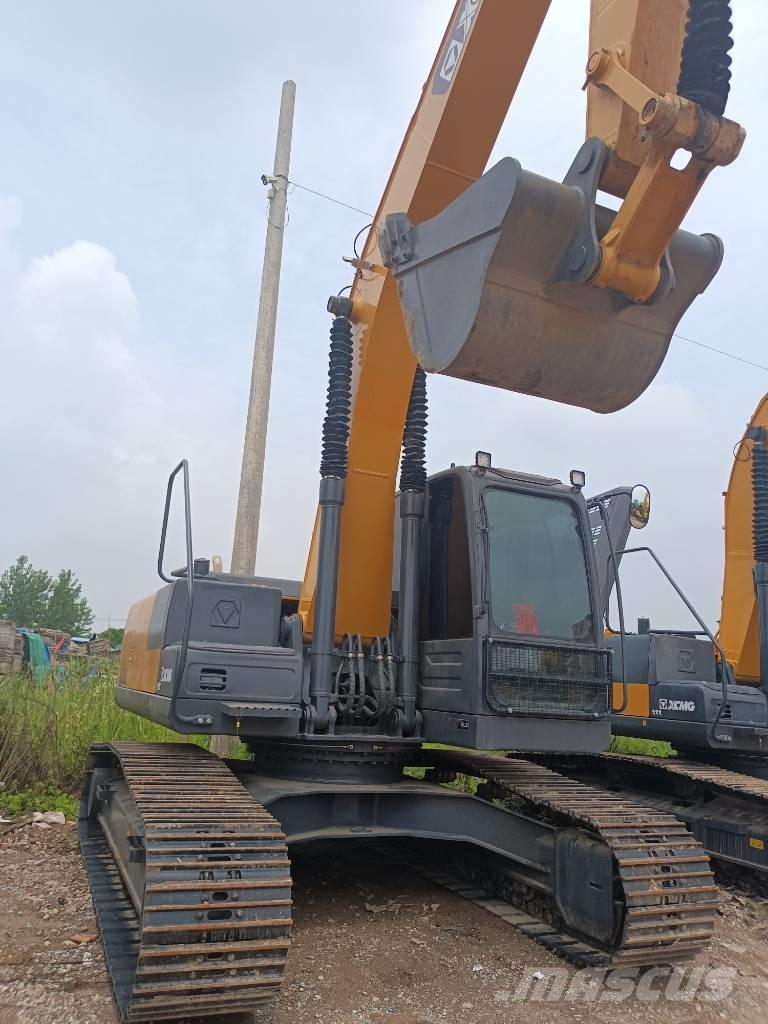 XCMG XE 215 DA Paleta de manipulare