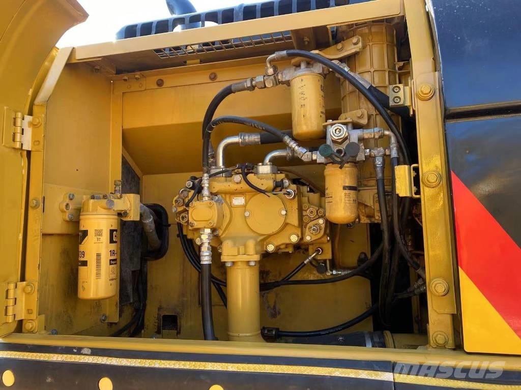 CAT 325 D Excavatoare pe șenile
