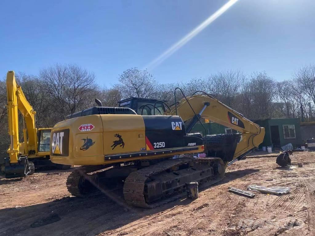 CAT 325 D Excavatoare pe șenile
