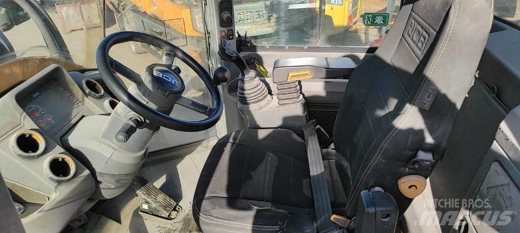 JCB 457 HT Incarcator pe pneuri