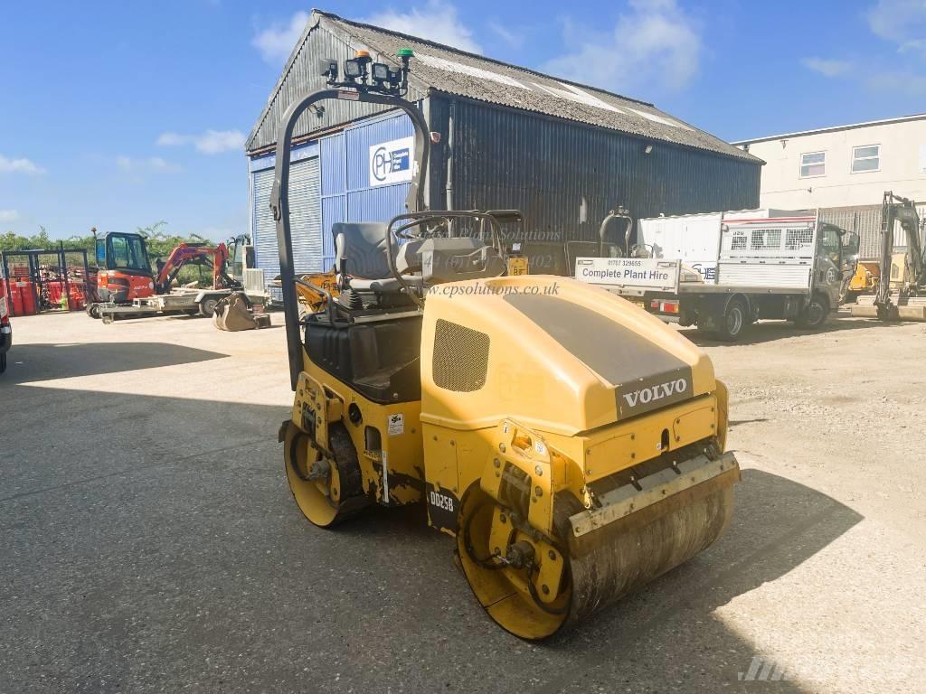 Volvo DD 25 B Cilindri compactori dubli