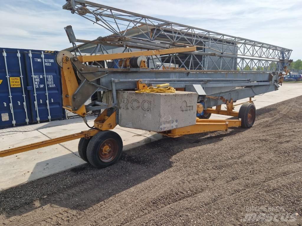 San Marco SM24 Self erecting cranes