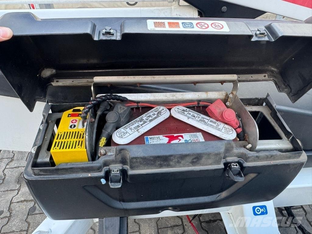 Dino 120 TB Platforme aeriene montate pe remorca