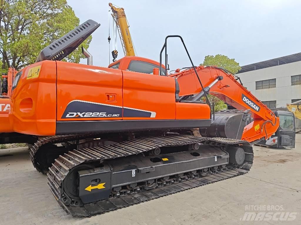 Doosan DX 225 LC-9 Excavatoare pe șenile
