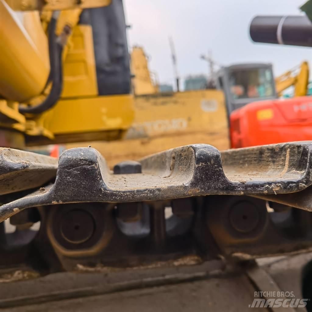 CAT 320 B Excavatoare pe șenile
