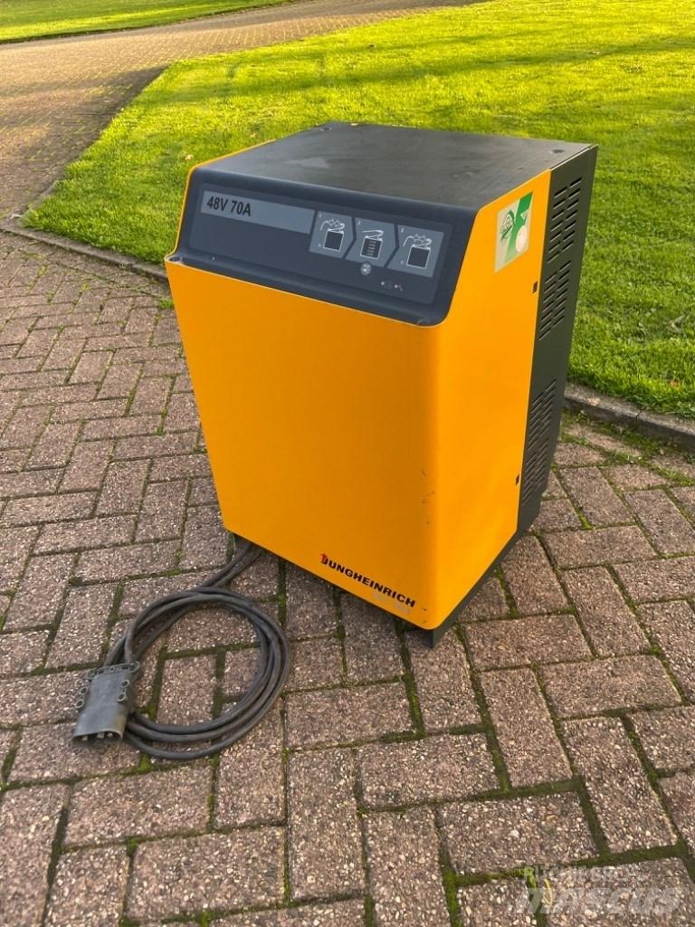 Jungheinrich ETV 114 Stivuitor cu catarg retractabil