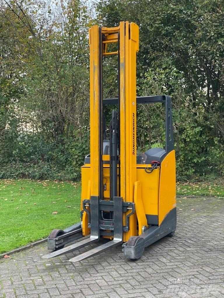 Jungheinrich ETV 114 Stivuitor cu catarg retractabil