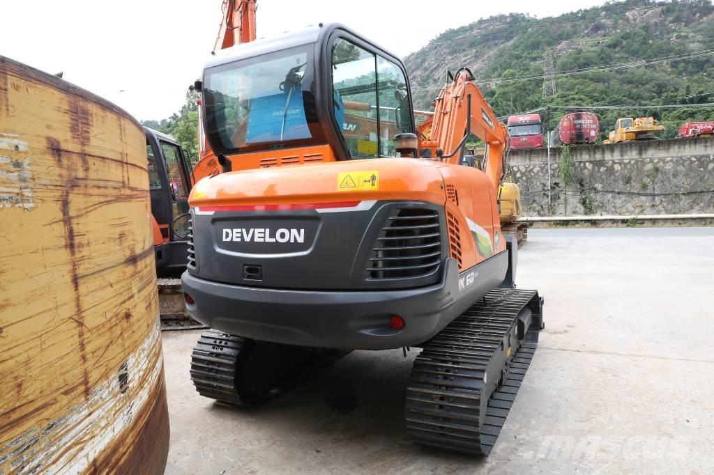 Develon DX 60 E-10 N Excavatoare cu roti